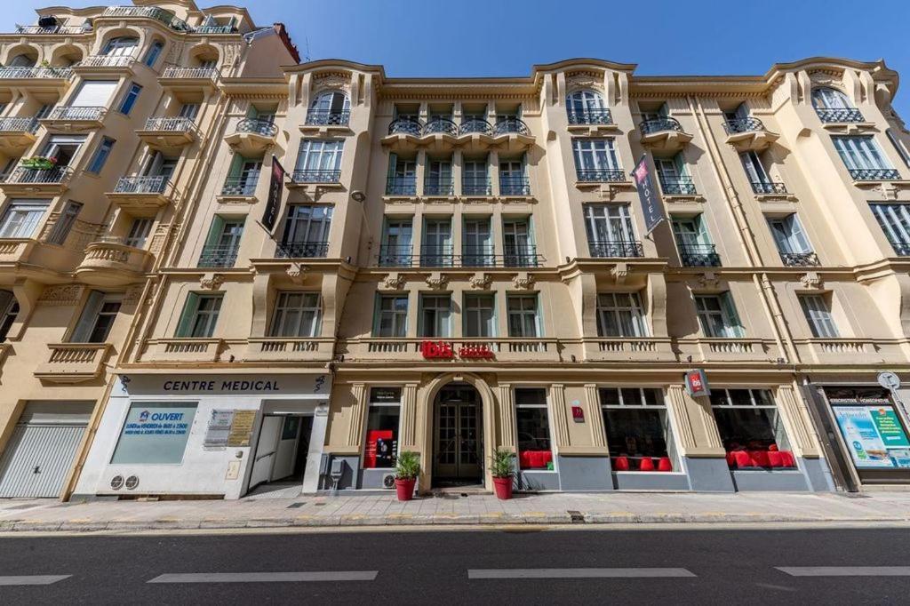 Ibis Centre Notre Dame 3*