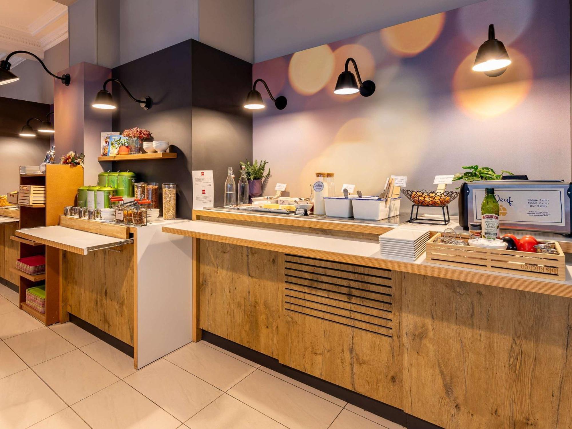 Ibis Centre Notre Dame Hotel 3*